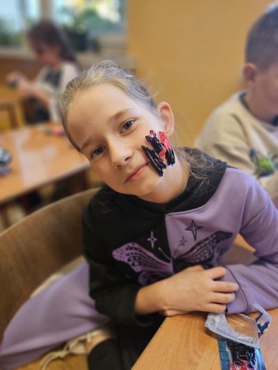 E0280c4a-b30c-425e-9aca-a1ff0b79799b