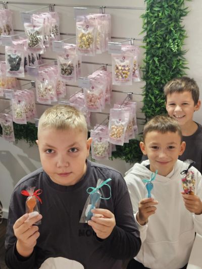 D6867486-e819-496d-a5f0-94a2b6642dca