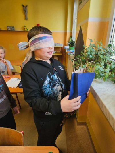 8e1a1f90-b83a-40d7-8c8d-ac27dc99ad27